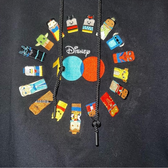 Disney 100 character Black cropped sweatshirt sz lg - Picture 2 of 3